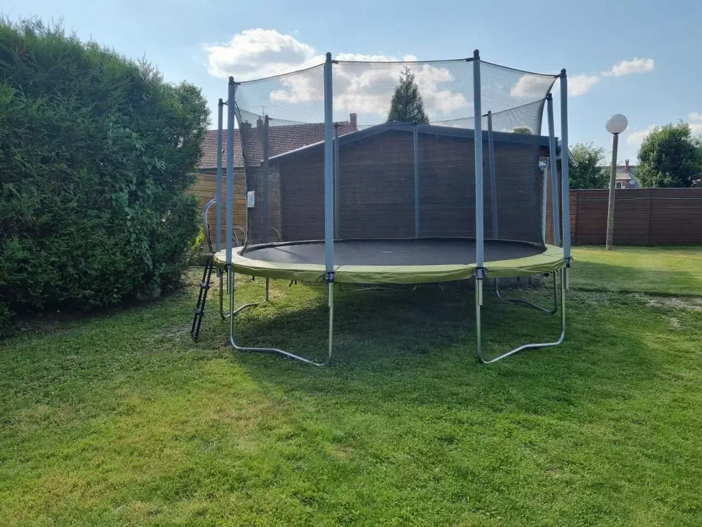 Trampoline