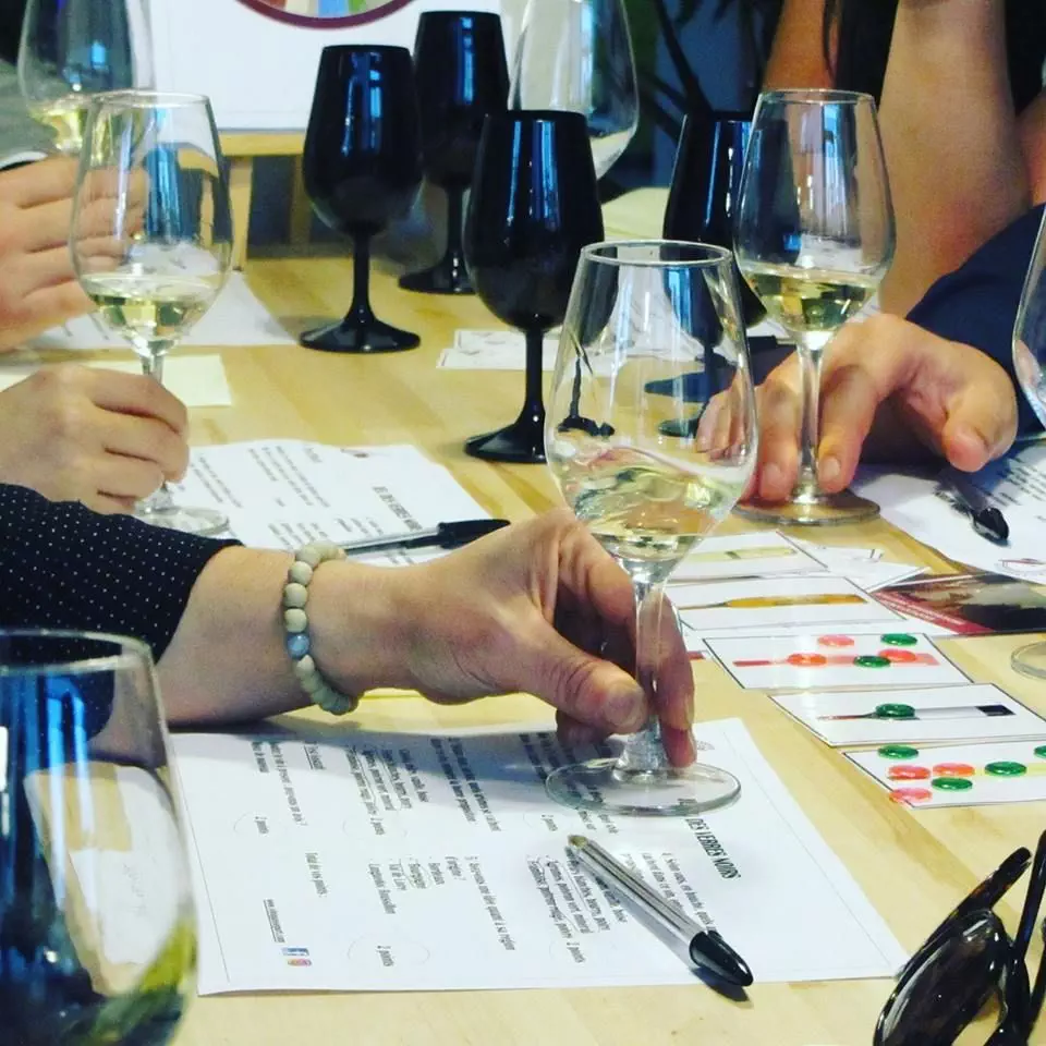 Dégustation Jeu des verres noirs