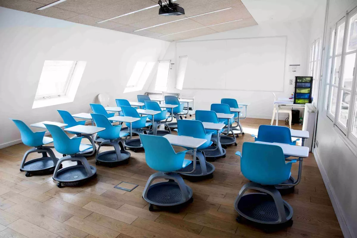 Atelier de 65m2 en format conférence