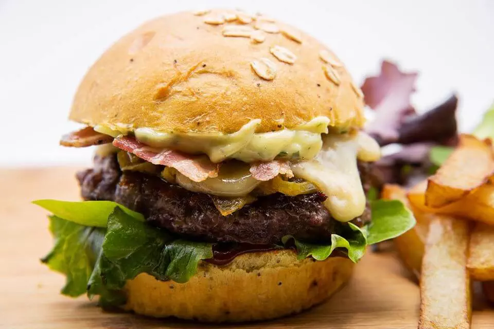 burger gourmand (1).jpg