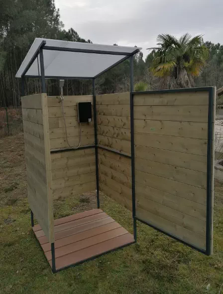 Dimensions 1000x1000x2100 mm