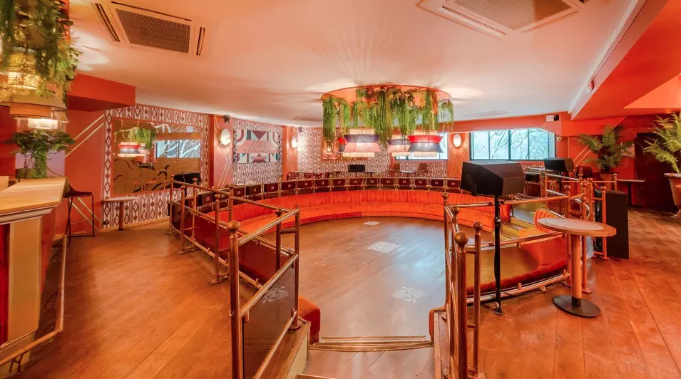 Salle de réception / soirée dansante