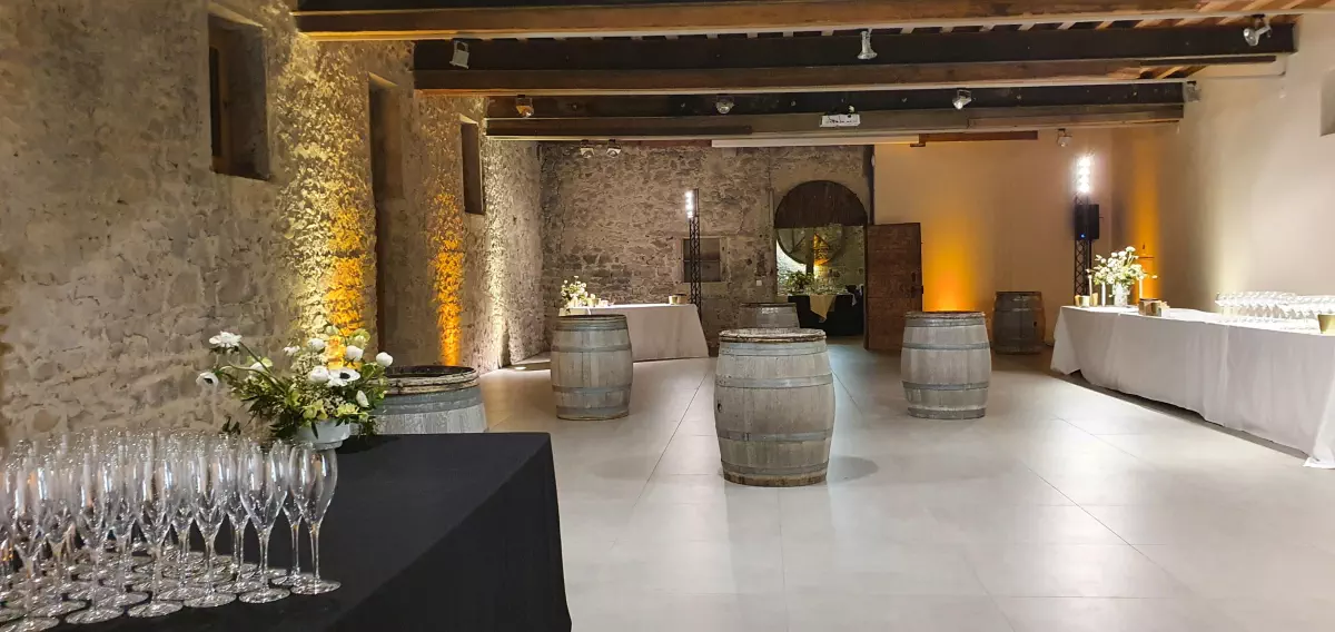 Cocktail apéritif salle des tonneaux