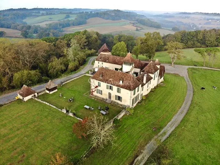 le château et sa roserais