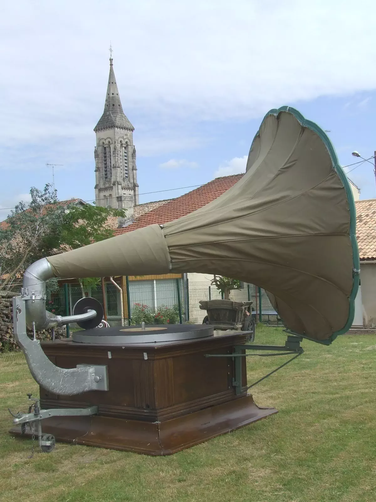 Le gramophone géant
