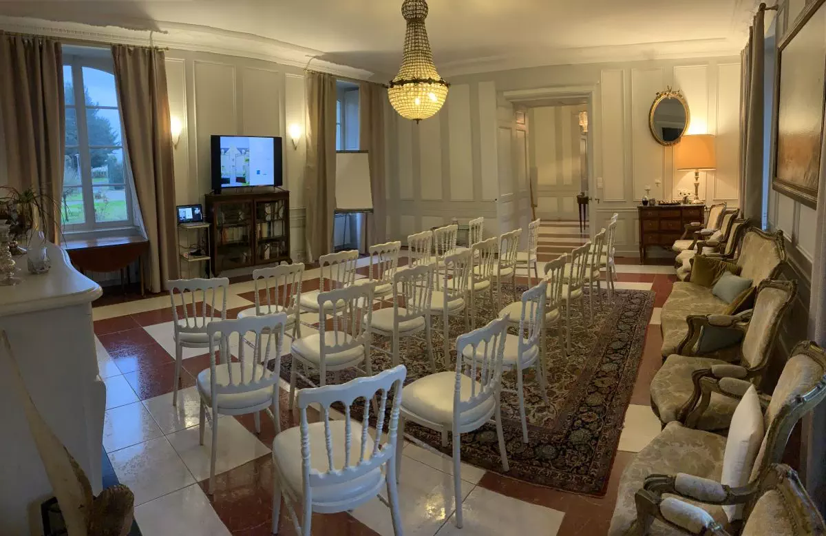 salon en conférence