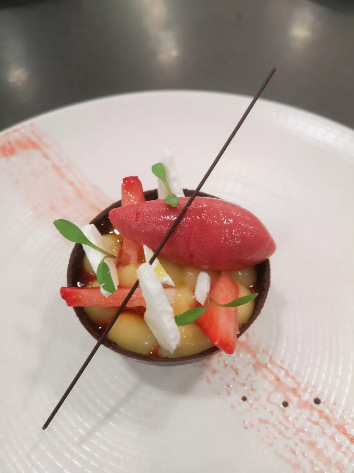 Demi sphère chocolat citron et fraise