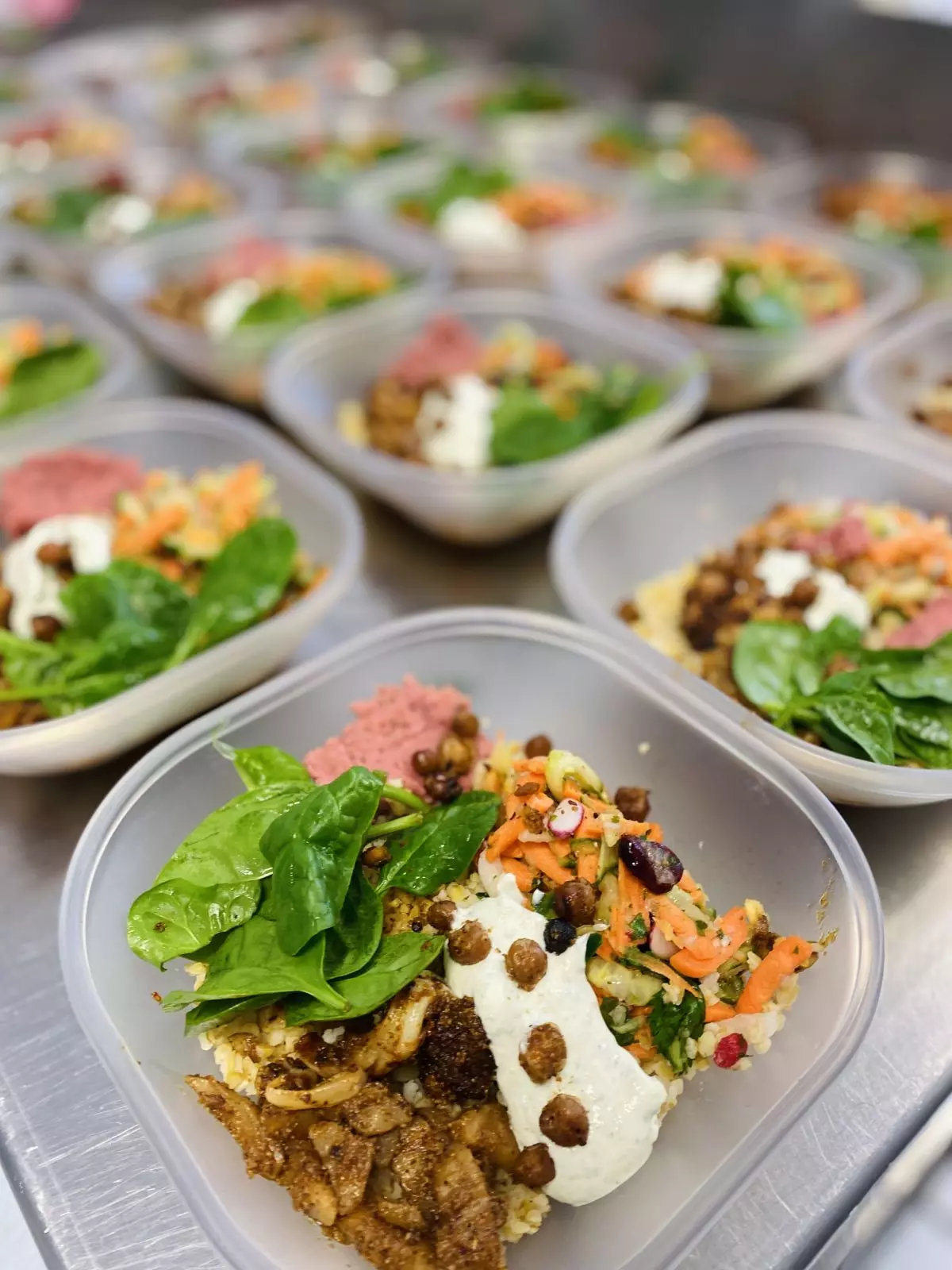 Exemple de plateaux-repas (qui changent en fonction des invendus que l'on collecte toutes les semaines)