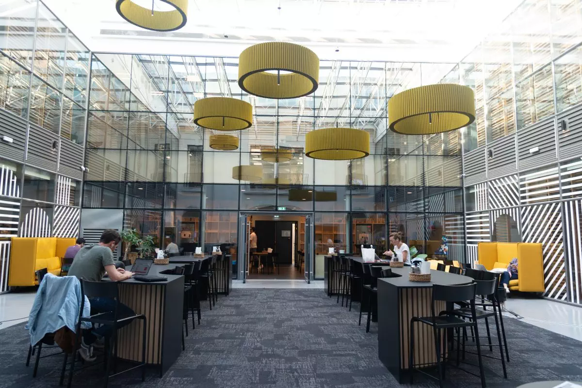 le lobby