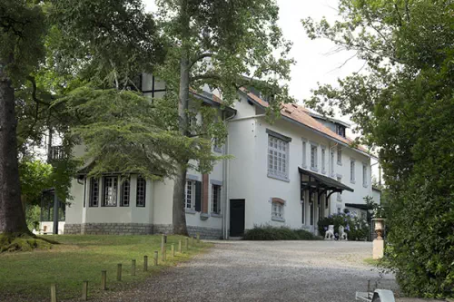 Location de la maison de Maître (80 à 100 personnes)