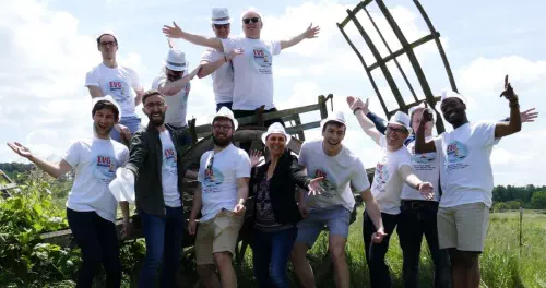 ANIMATIONS OENOLOGIQUES: VOTRE EVG / EVJF Jeux autour du vin Pour sortir des sentiers battus