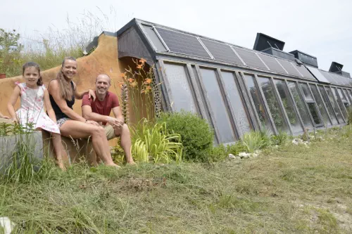 CONFÉRENCE SUR LA VIE EN AUTONOMIE - EARTHSHIP