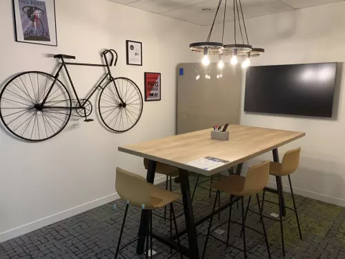 Salle de réunion 4 personnes