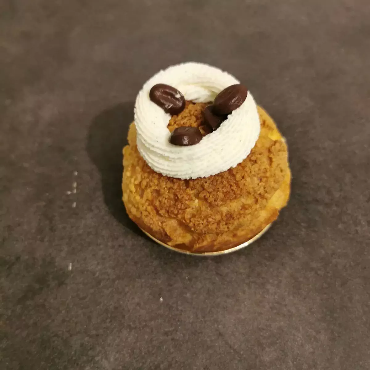 Petit four sucré
