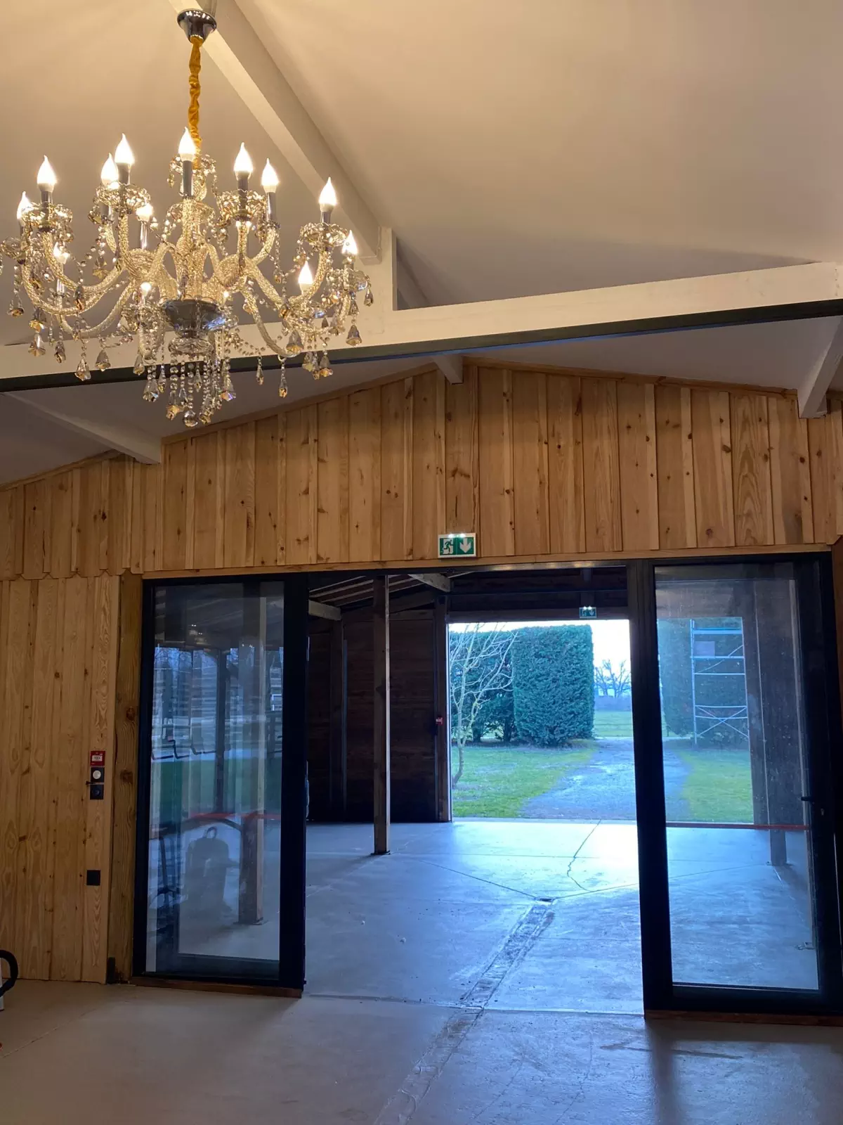 Le Barn - vue sur les extérieurs