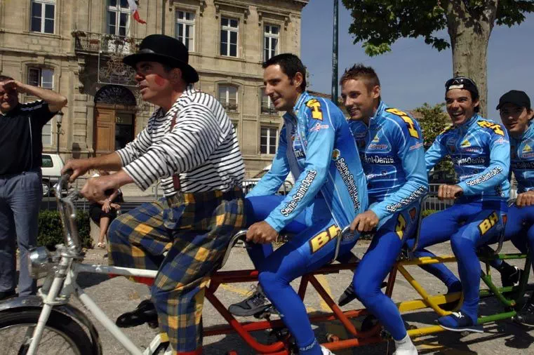 Vélo famille nombreuse pour 8 personnes !