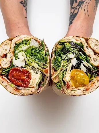 Nos roll pizzas