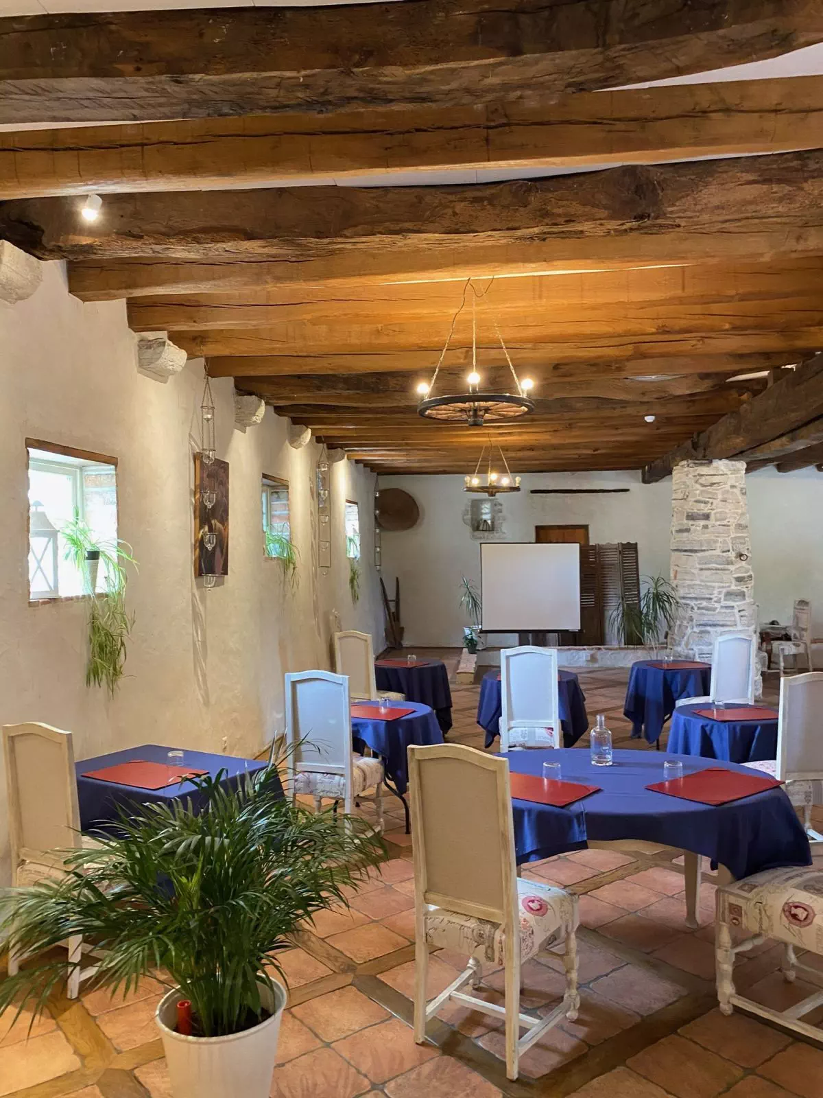 Salle de réunion format covid - séminaire, teambuilding