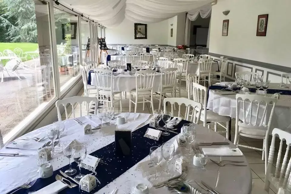 La salle organisée pour une célébration