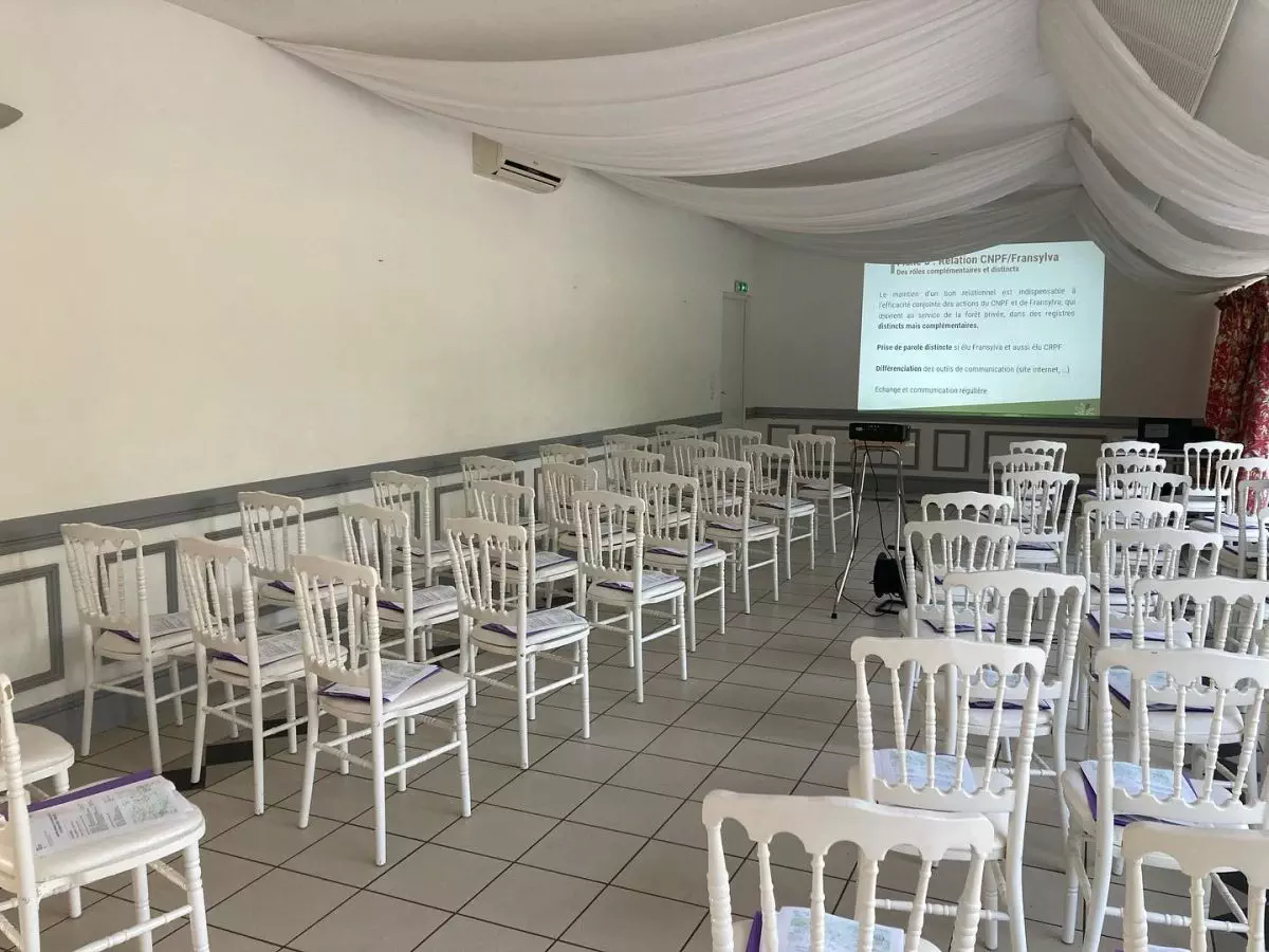 La salle organisée pour un séminaire