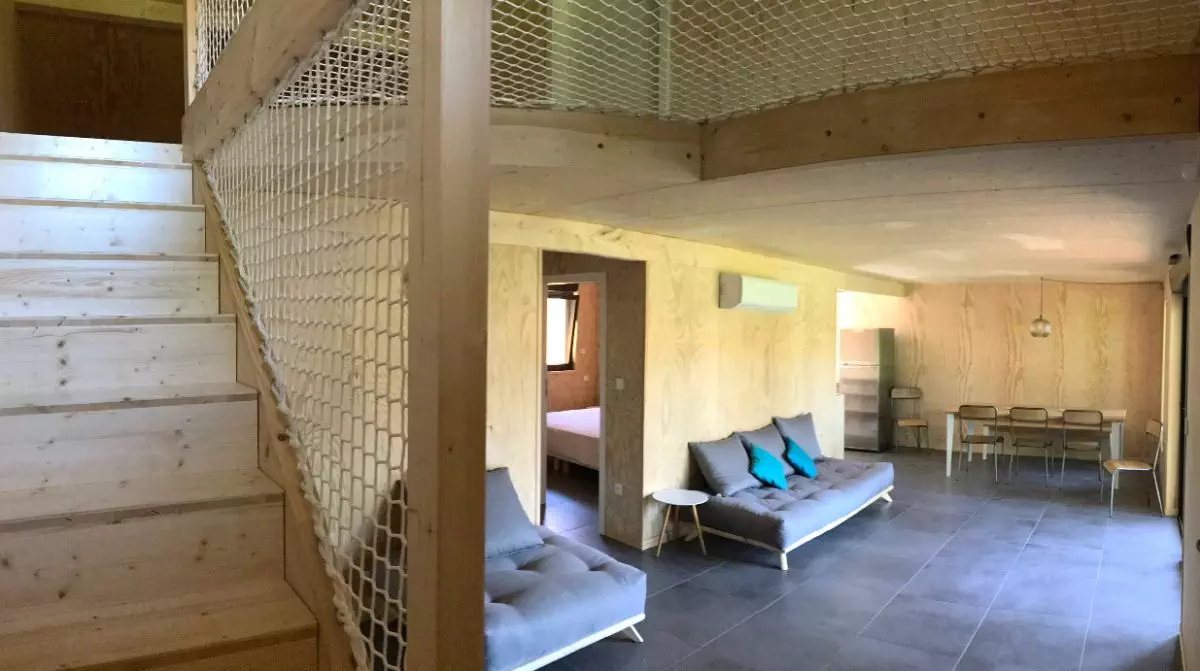 Une des 2 maisons privees