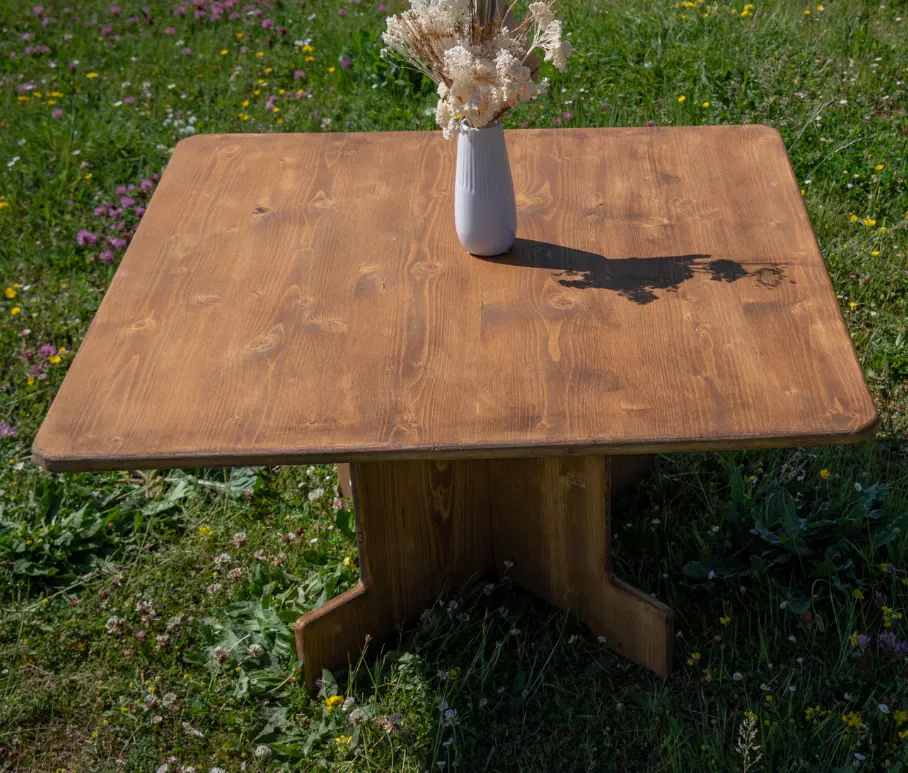 Table basse carrée (hauteur 45cm)