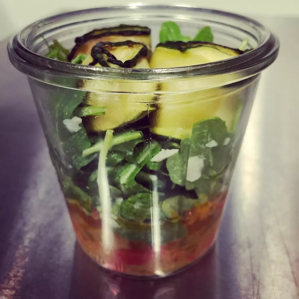 Pesto rouge, roquette et parmesan.