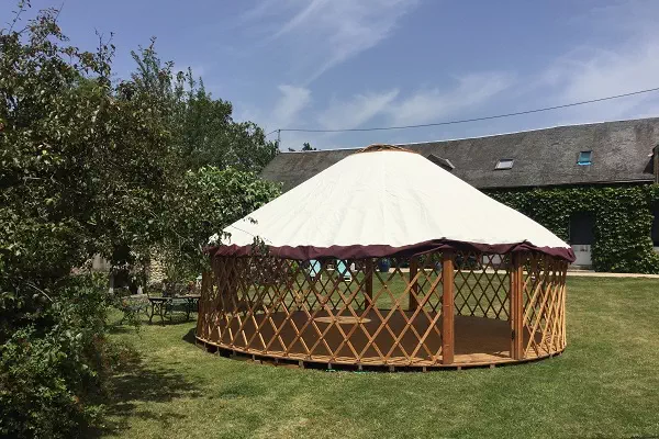 yourte réception.jpg