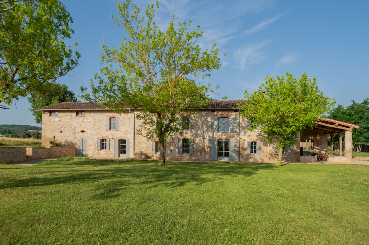 Demeure contemporaine et charmante dans le Tarn
