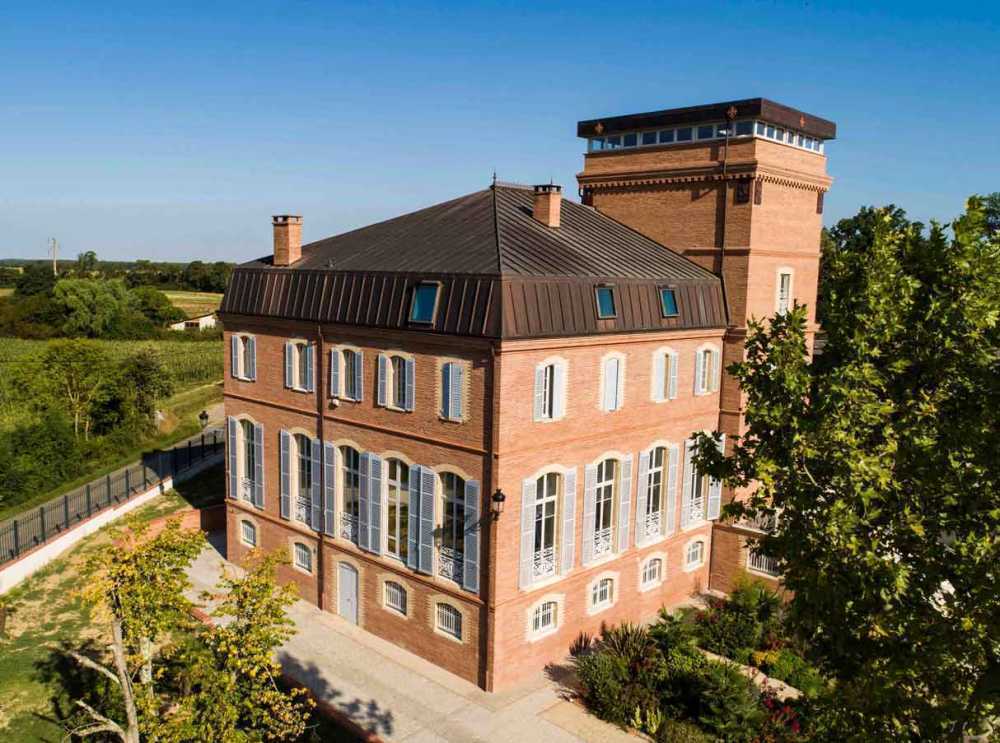 CHATEAU 