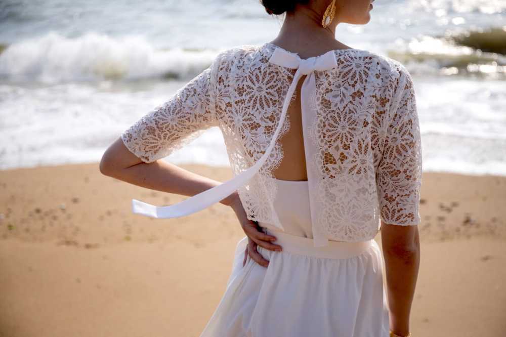 Gilet dentelle avec noeud