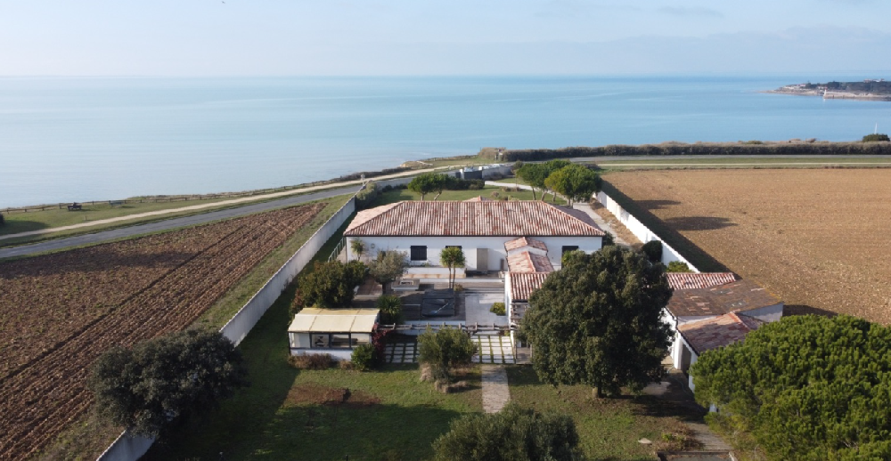 Villa au bord de l'océan proche de La Rochelle