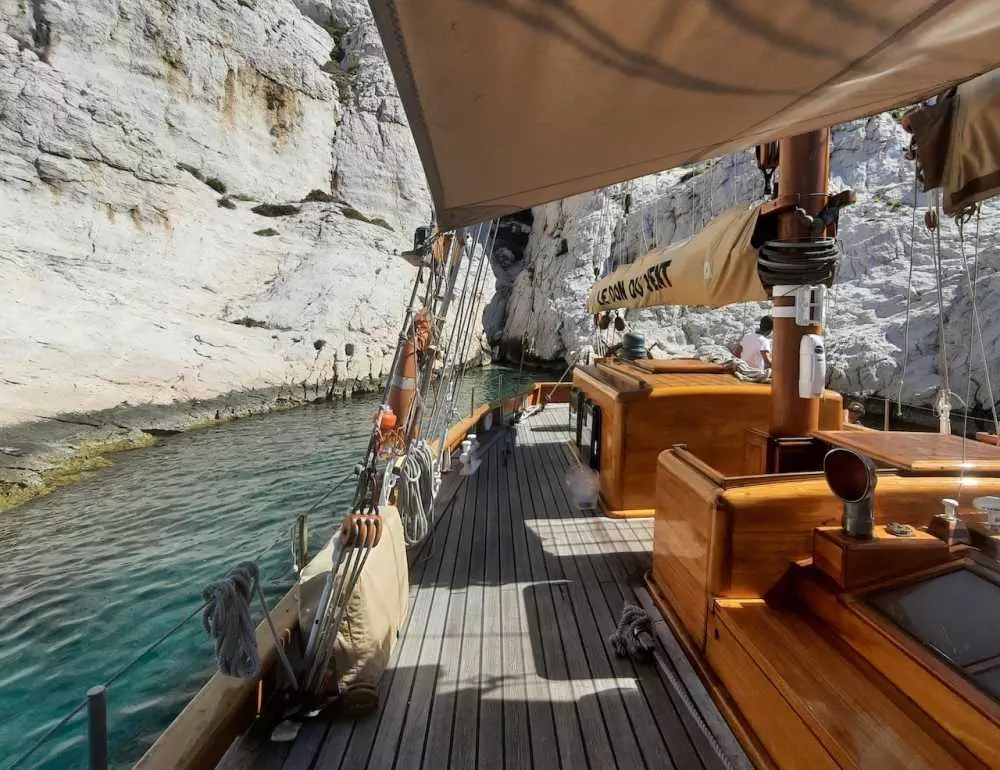 Sailing in Callanques