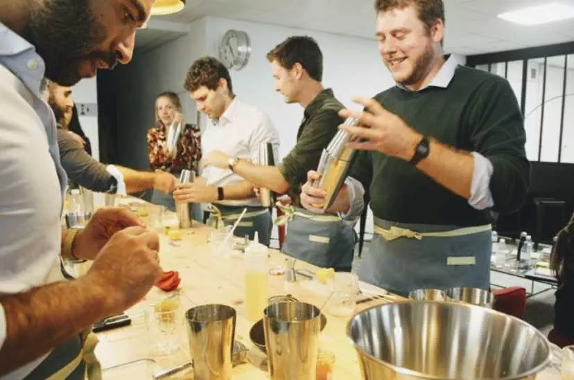 Cocktails teams building