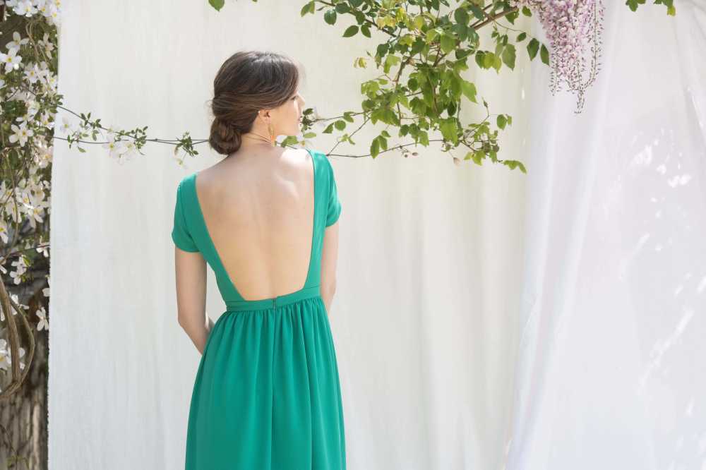 Robe Chardonnay - robe verte décolleté en U