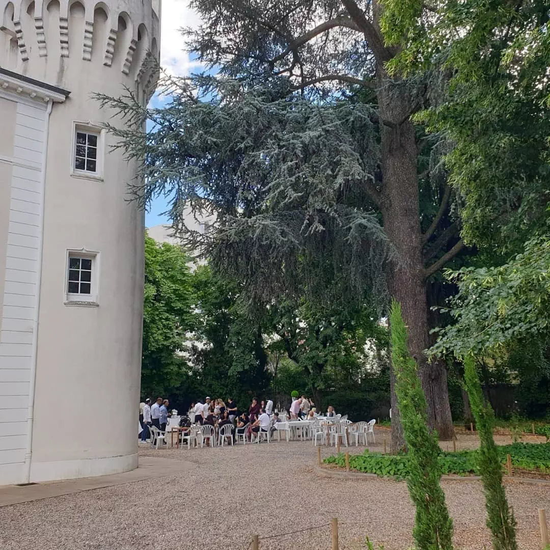 CHATEAU 