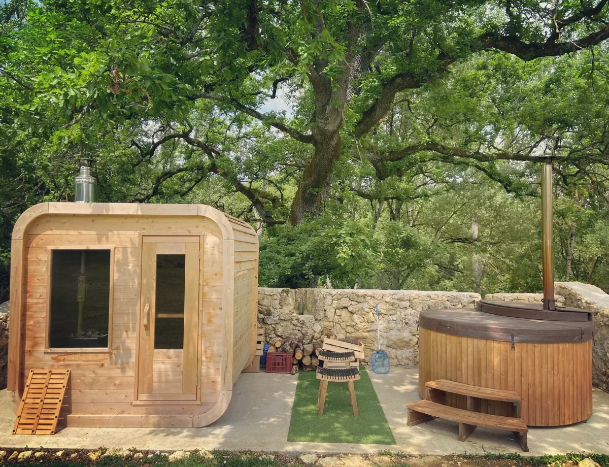 Sauna et bain nordique à bois