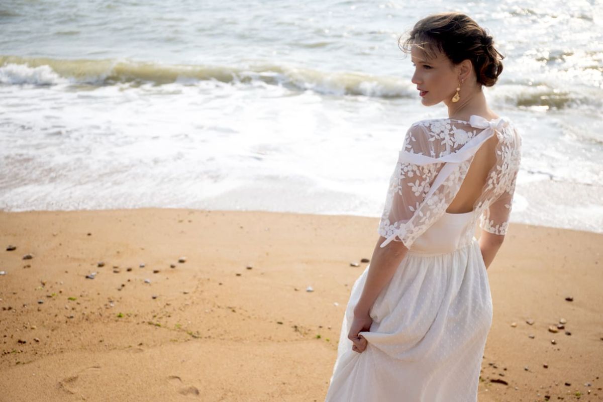Robe de mariée bohème gilet dentelle