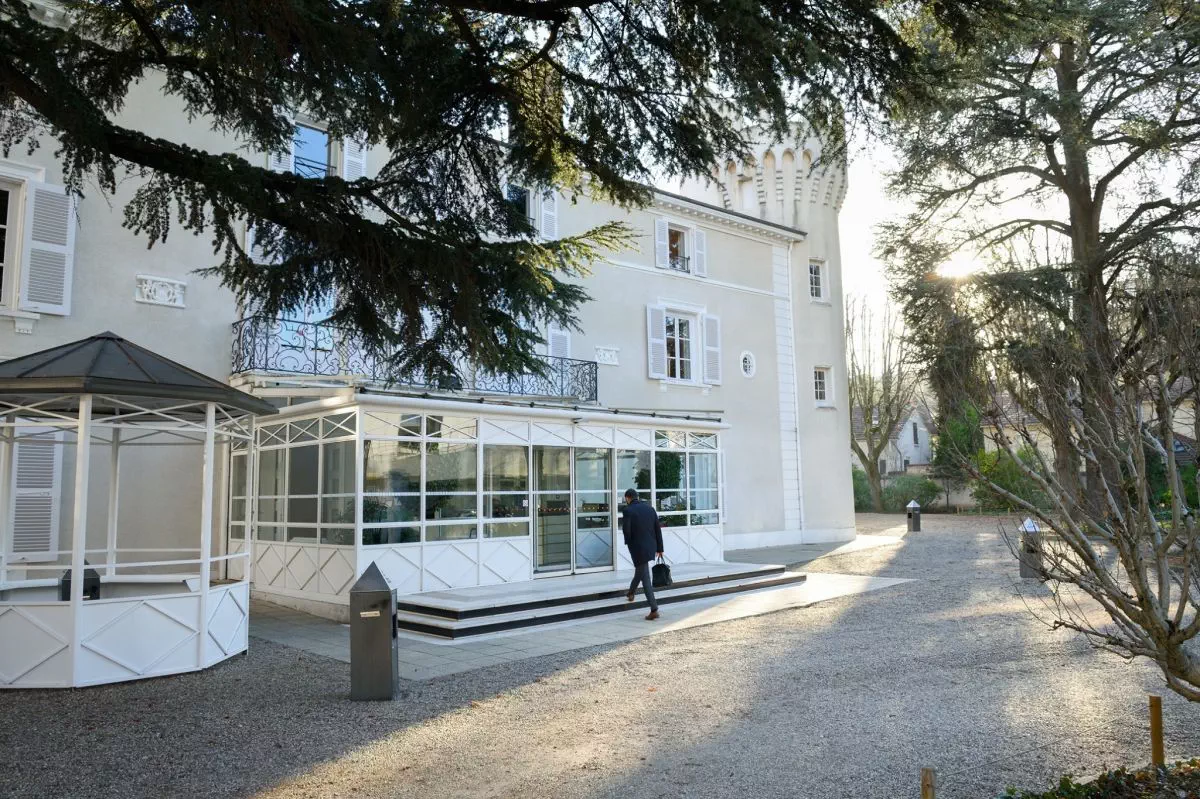 CHATEAU 