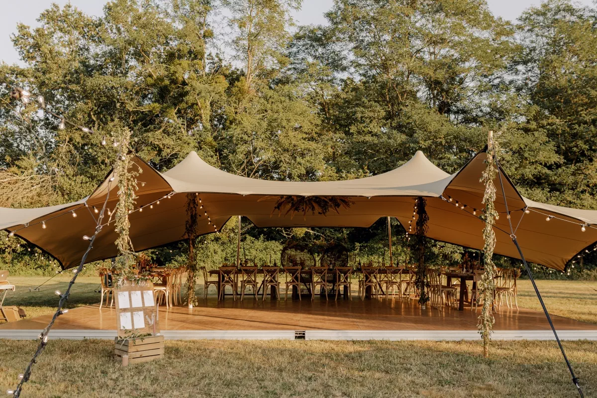 Tente Stretch + Plancher de réception