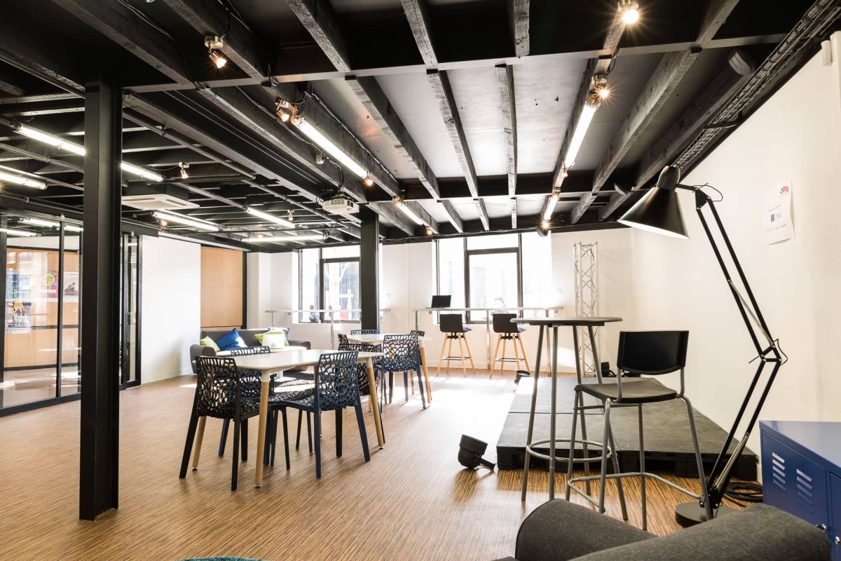 Tiers-lieu avec salle de réception et réunion dans Poitiers