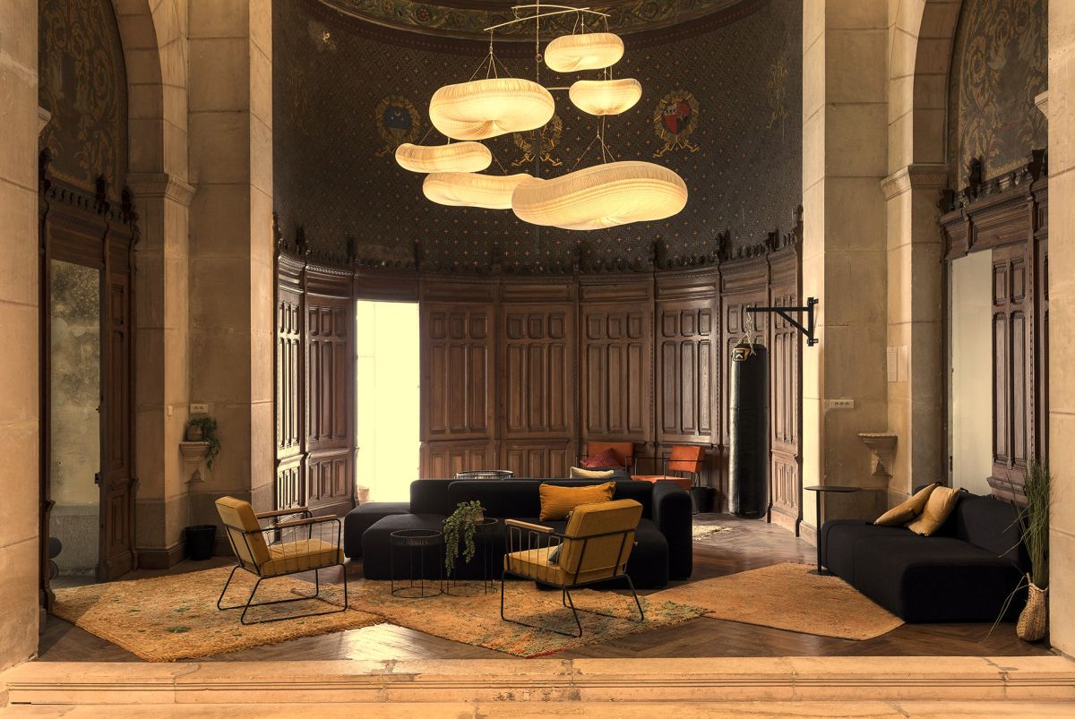 Espaces de travail dans une ancienne chapelle nantaise