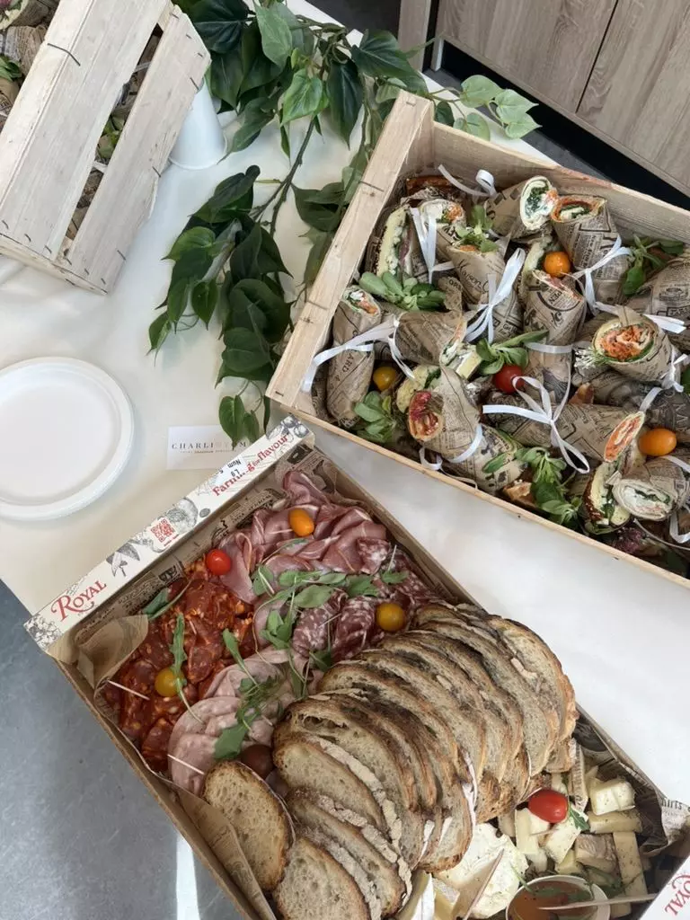 offre "Cagette " charcuteries fromages + buns et wraps