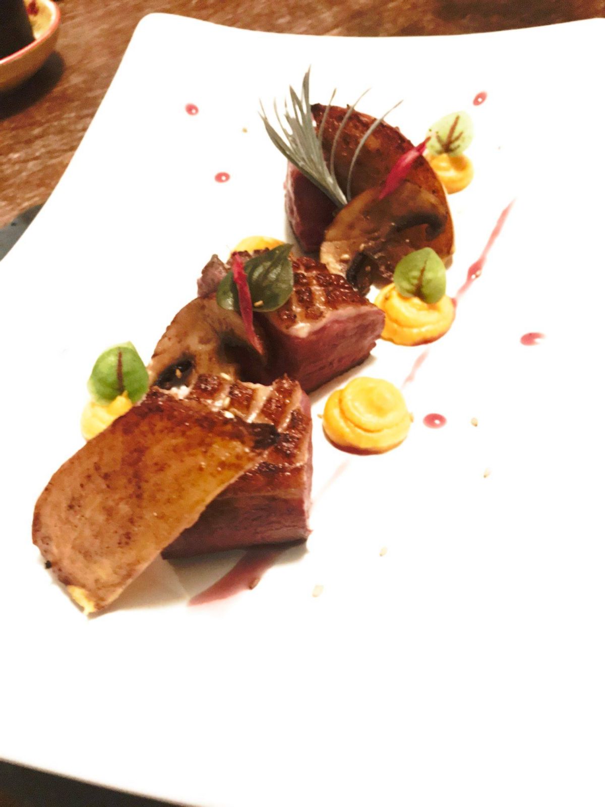 Magret de canard, caramel de vin rouge et sa mousseline de butternut