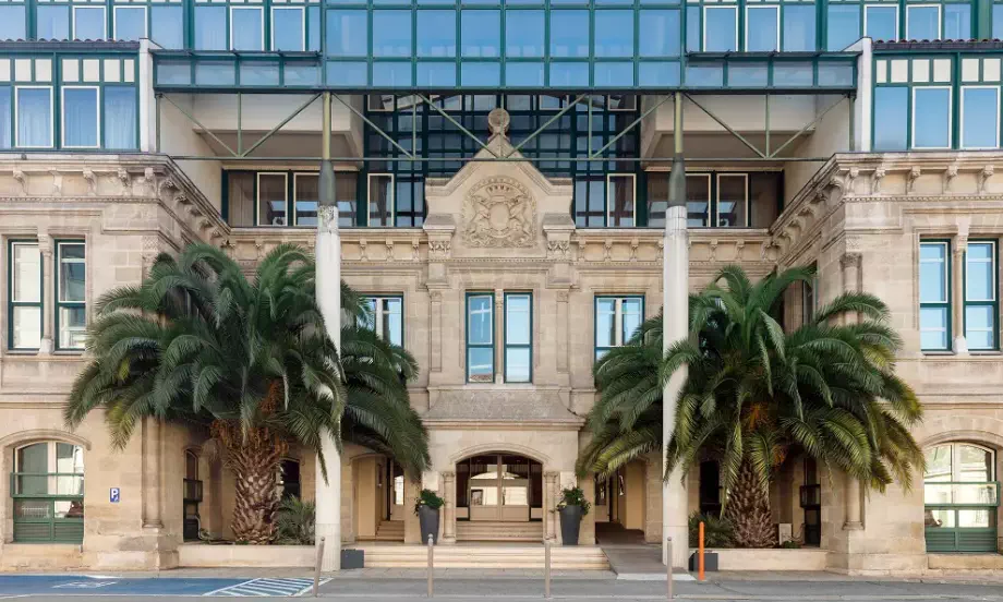 Devanture de l'Hôtel