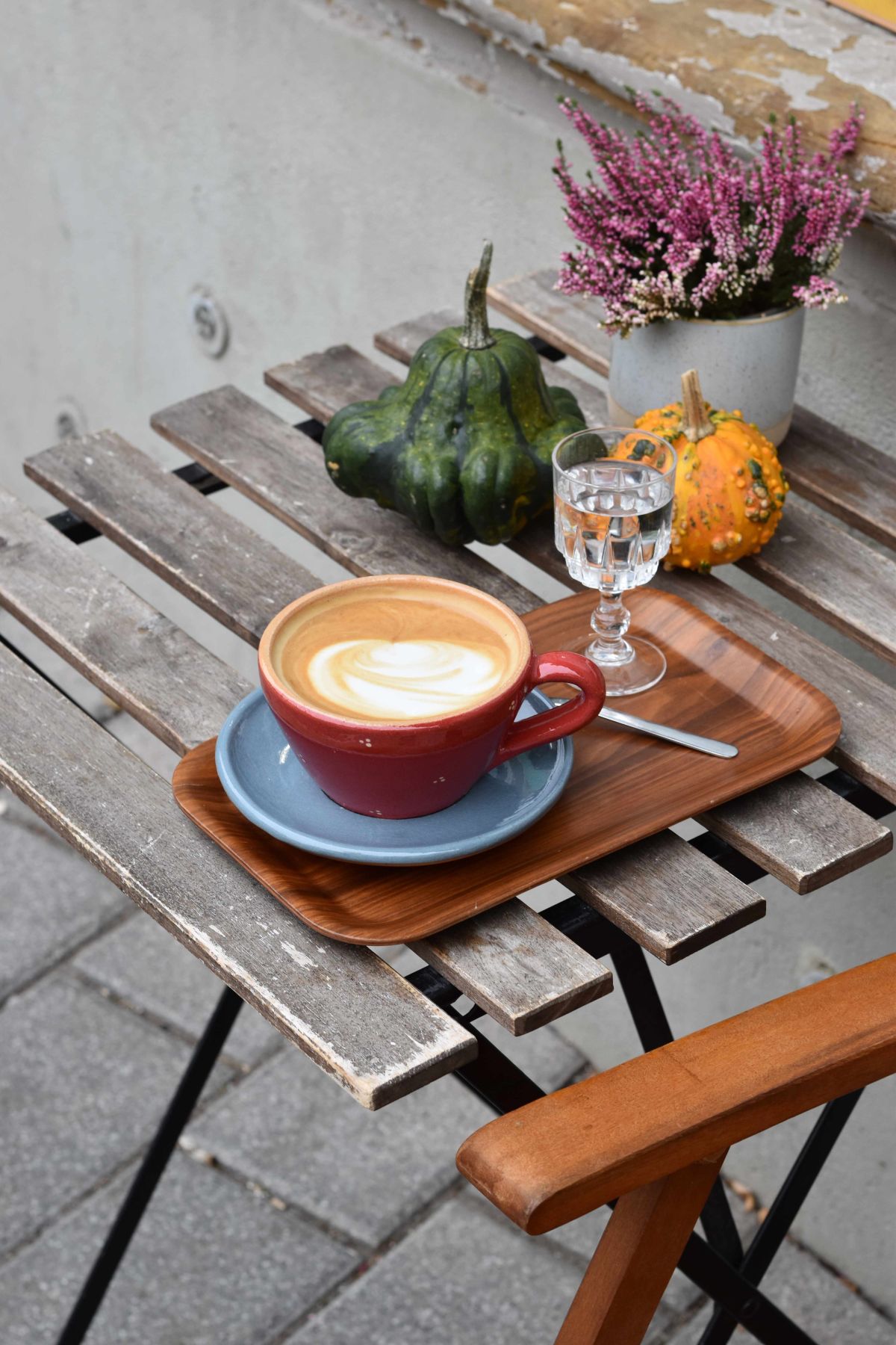 Tasses sur-mesure, réalisées pour un atelier de torréfaction. Motifs et tailles sur-mesure, logotées.
