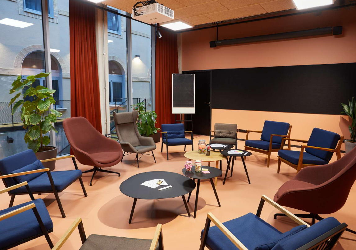 Hôtel moderne toulousain aux multiples espaces réceptifs