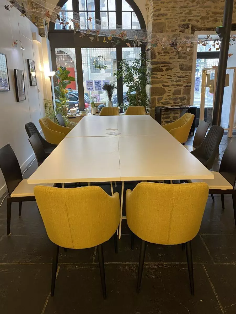 En format déjeuner assis pour 20 personnes