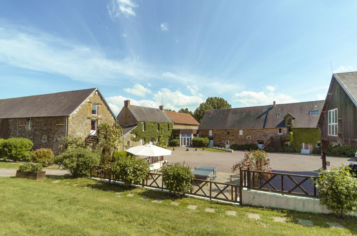 Espaces de réception et hébergements insolites en Suisse Normande