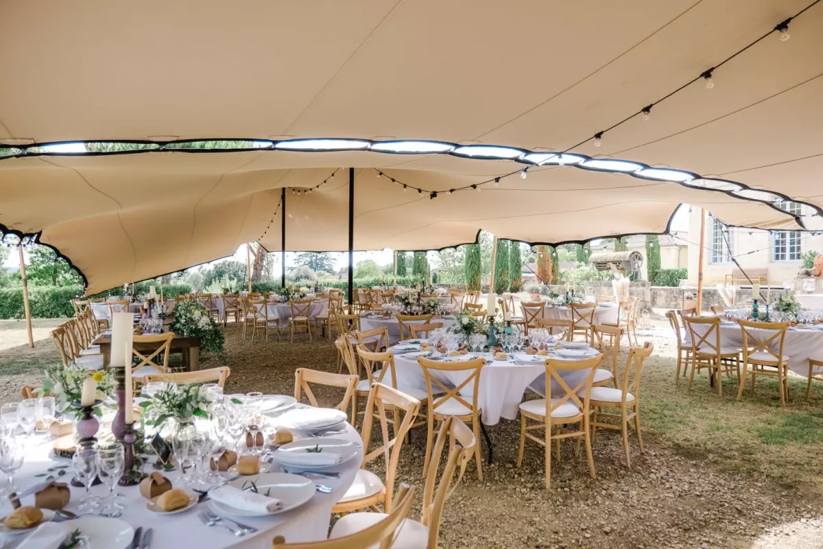 Tente Stretch + Mobilier